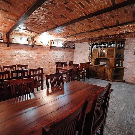 Hotel Gala Oradea Bagian luar foto