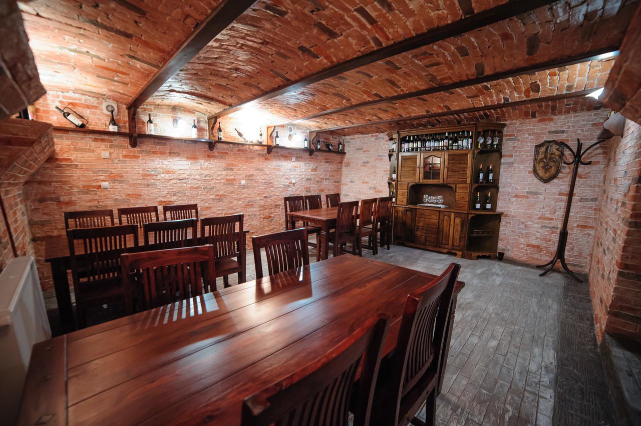 Hotel Gala Oradea Bagian luar foto