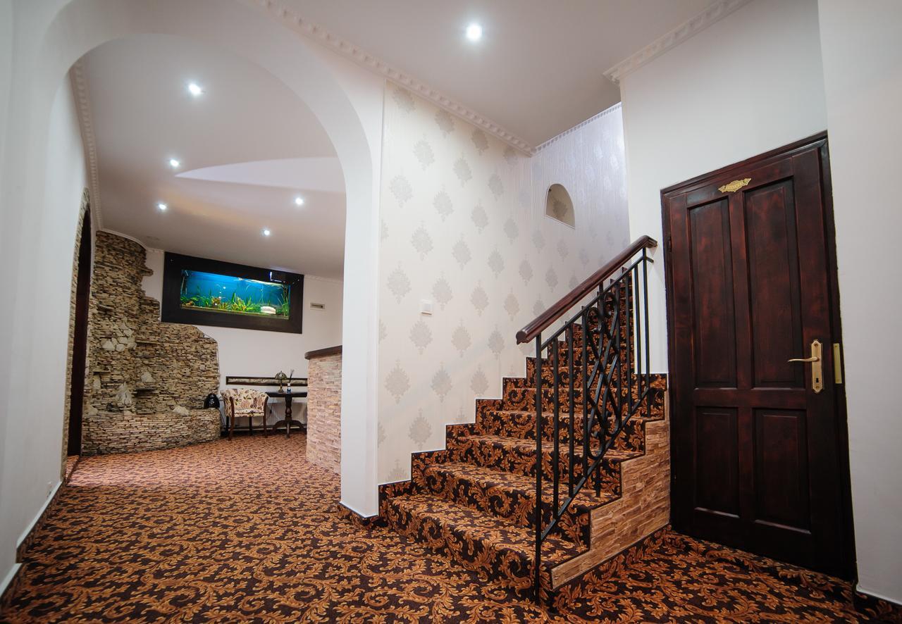 Hotel Gala Oradea Bagian luar foto