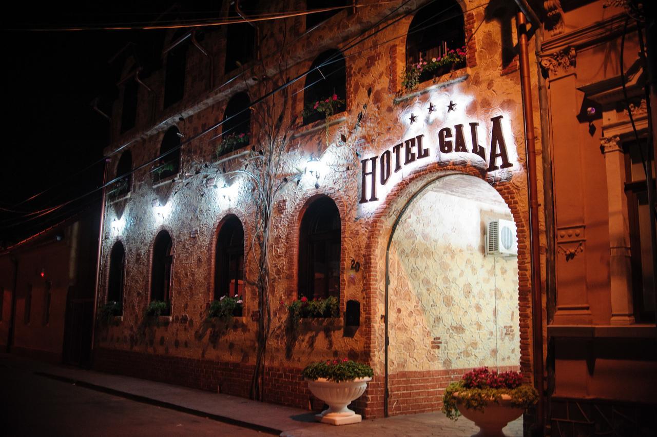 Hotel Gala Oradea Bagian luar foto