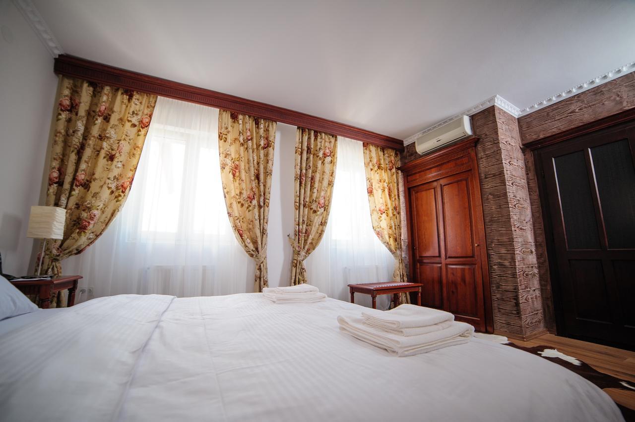 Hotel Gala Oradea Bagian luar foto